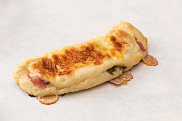 大葉ベーコンとチーズのパニーニ