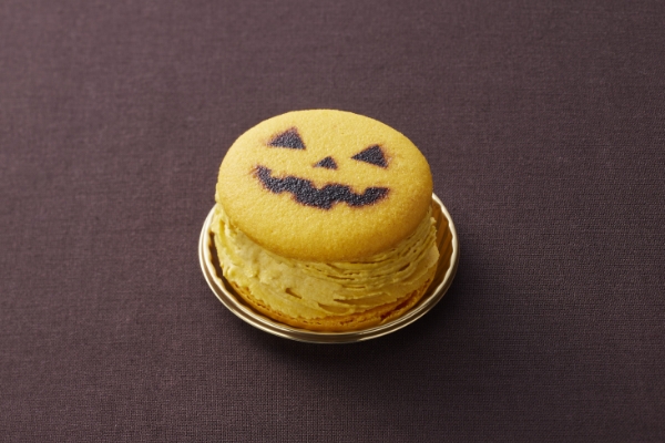 【10月限定】パンプキンクリームとキャラメルババロアのマカロン