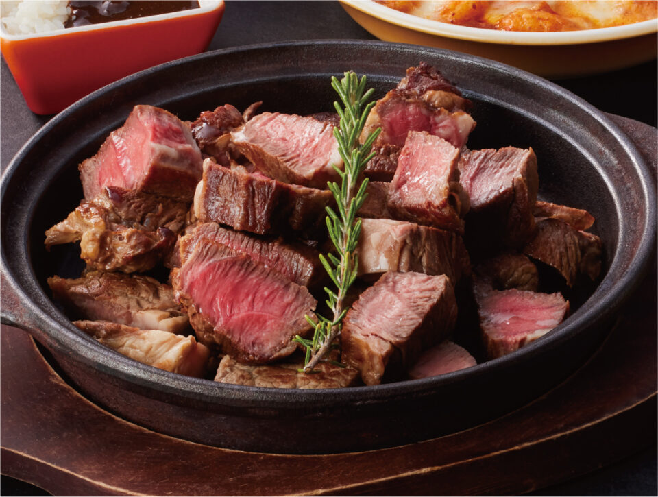 【9月30日(火)まで】
焼きたて牛肉ステーキ食べ放題＆フリードリンクプラン